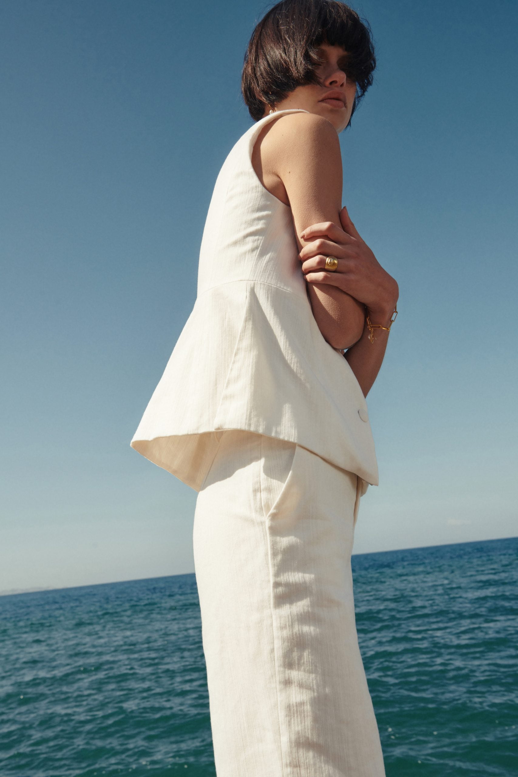 SLEEVELESS JACKET - Image 3